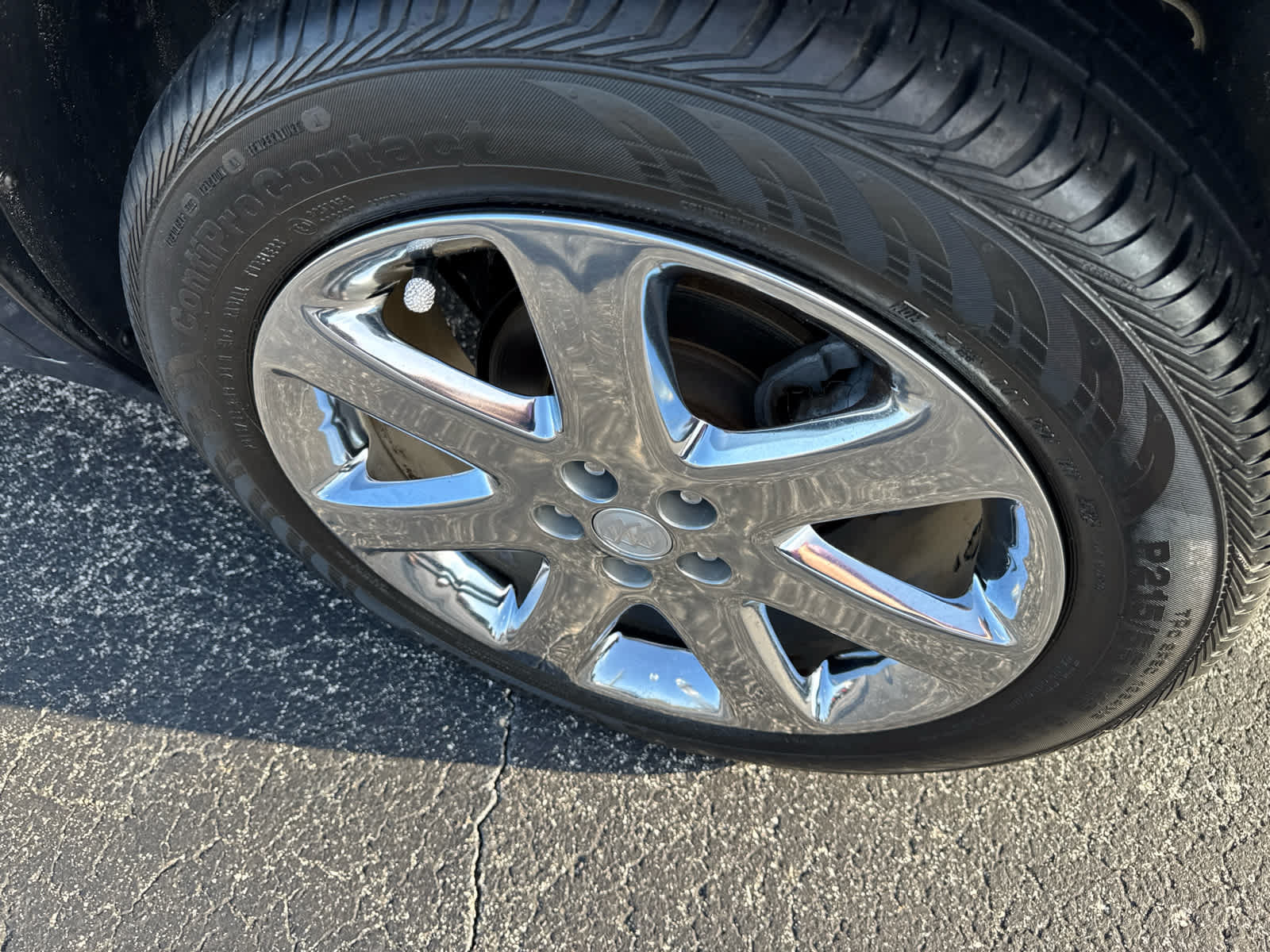 Used 2019 Buick Encore Essence w/ Experience Buick Package AWD/4WD image 10