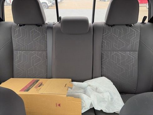 Used 2017 Toyota Tacoma TRD Sport w/ Tow Package (A/T) image 15