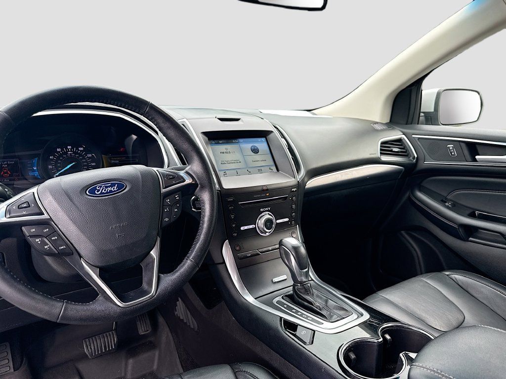Used 2018 Ford Edge Titanium AWD/4WD image 24