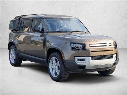 Used 2022 Land Rover Defender 110 SE AWD/4WD image 3