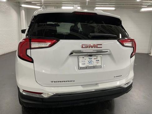 Used 2024 GMC Terrain SLT image 4