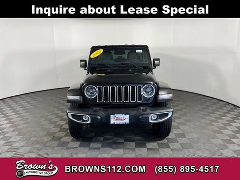 Used 2026 Jeep Wrangler Sahara image 2