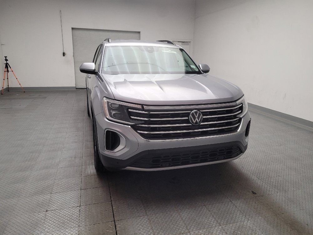 Used 2024 Volkswagen Atlas SE FWD image 14