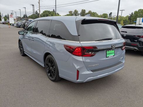 Used 2025 Honda Odyssey Sport-L image 4