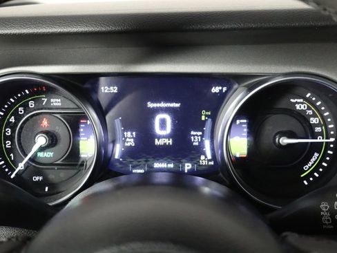 Used 2023 Jeep Wrangler Unlimited w/ Cold Weather Group AWD/4WD image 38