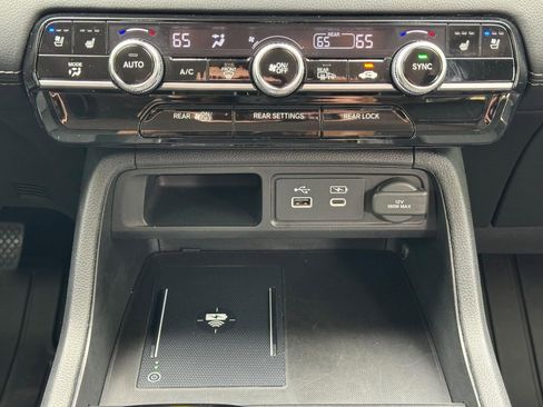 Used 2023 Honda Pilot Elite image 15