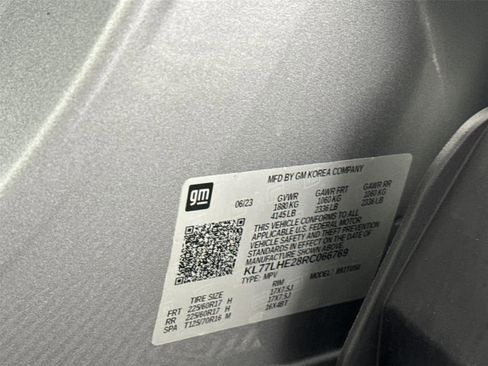 Used 2024 Chevrolet Trax LT w/ Driver Confidence Package image 32