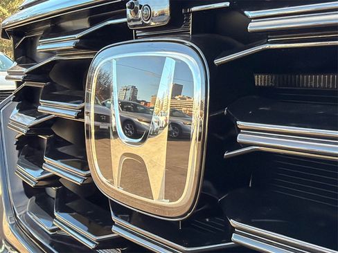 New 2025 Honda Pilot TrailSport image 13