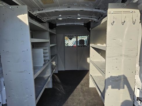 Used 2020 Ford Transit 250 Medium Roof RWD image 18