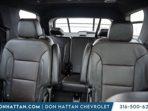 Used 2023 Chevrolet Traverse High Country image 17