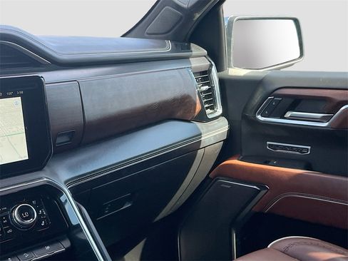 Used 2024 GMC Sierra 1500 Denali Ultimate image 25