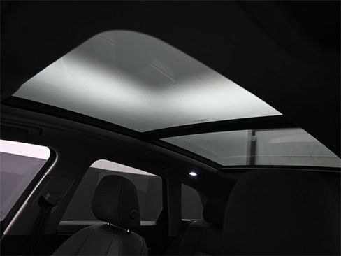 Certified 2025 Audi Q5 Premium w/ Convenience Package image 27