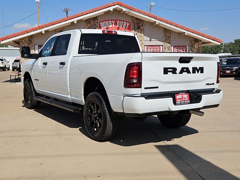Used 2025 RAM 2500 Big Horn AWD/4WD image 2