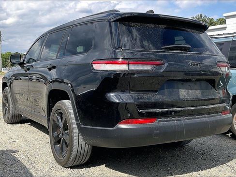 Used 2024 Jeep Grand Cherokee L Laredo image 4