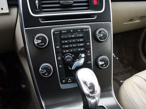 Used 2013 Volvo S60 T5 image 29