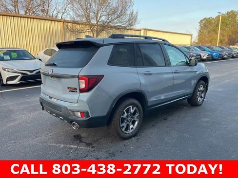 Used 2022 Honda Passport TrailSport image 3