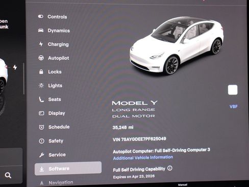Used 2023 Tesla Model Y Long Range image 3