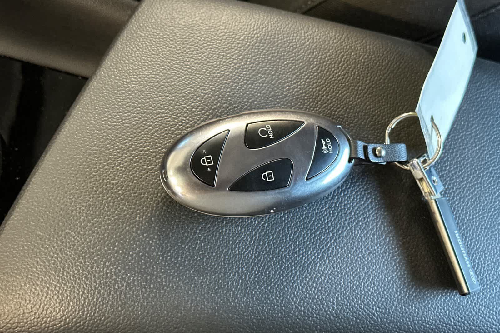 Used 2026 Hyundai Elantra Hybrid FWD image 27