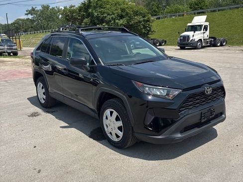 Used 2019 Toyota RAV4 LE w/ All Weather Liner Package AWD/4WD image 3