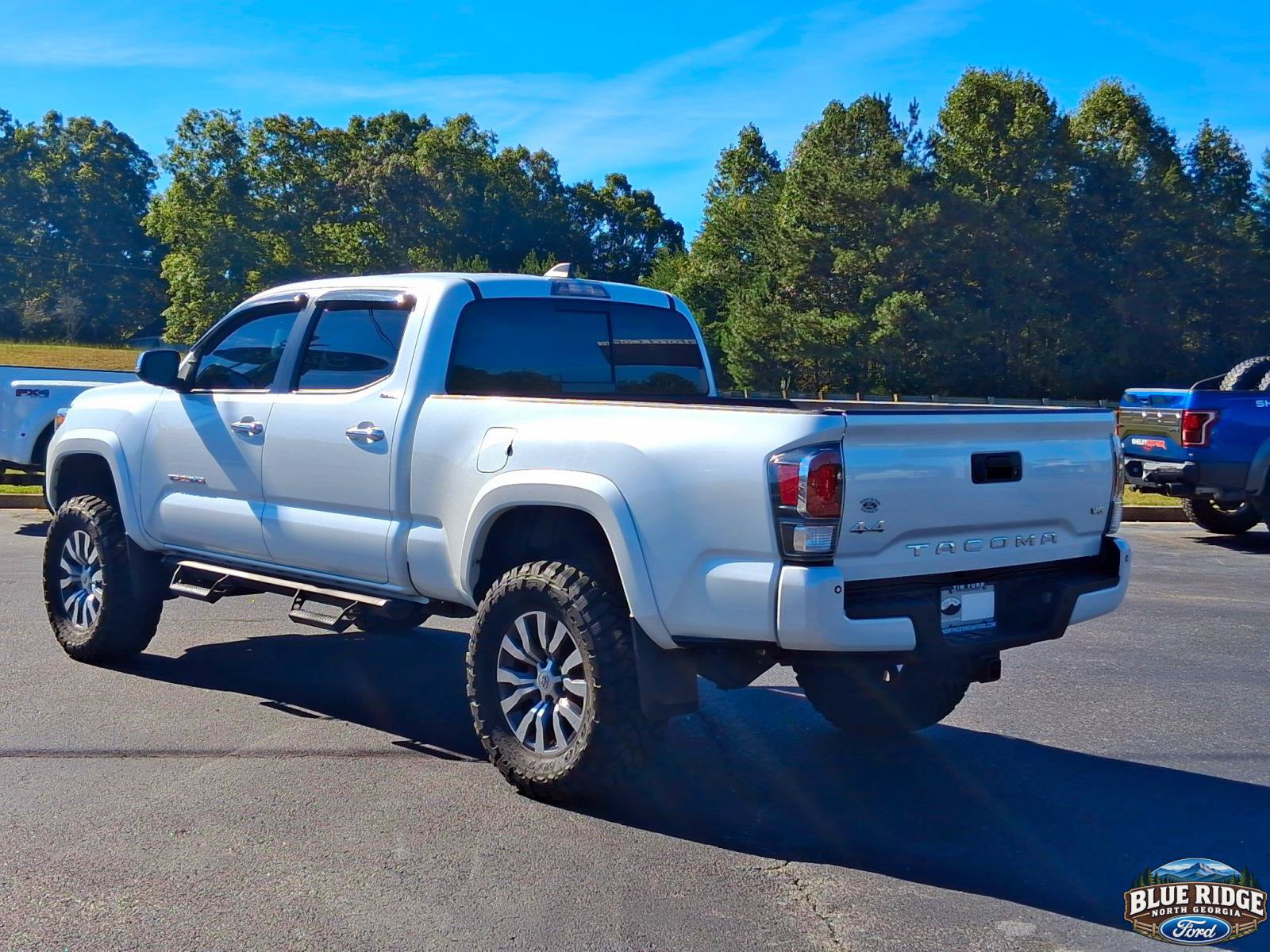 Used 2021 Toyota Tacoma Limited AWD/4WD image 3