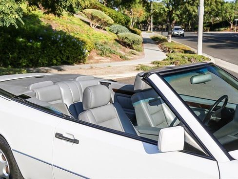 Used 1995 Mercedes-Benz E 320 Convertible image 22