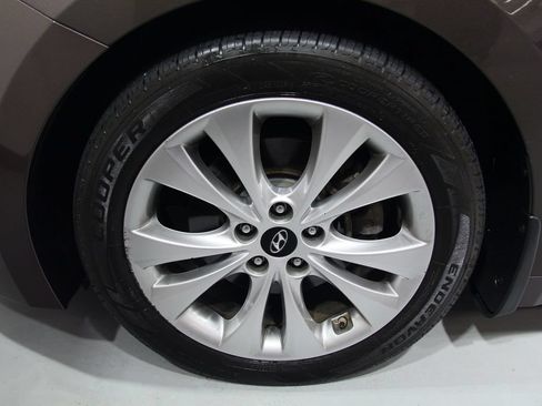 Used 2014 Hyundai Azera FWD image 16