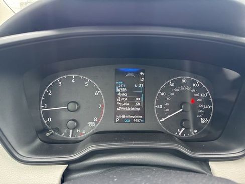 Used 2025 Toyota Corolla LE FWD image 13