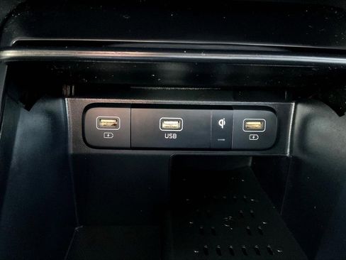 Used 2023 Kia Sorento S w/ Panoramic Sunroof Package image 16