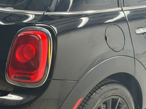 Used 2021 MINI Cooper 4-Door Hardtop image 10