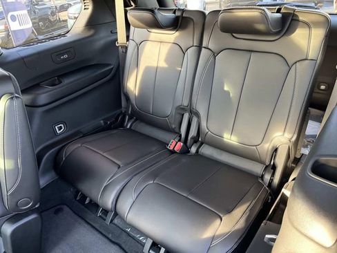 New 2026 Jeep Grand Cherokee L Limited w/ Limited Altitude Package image 20