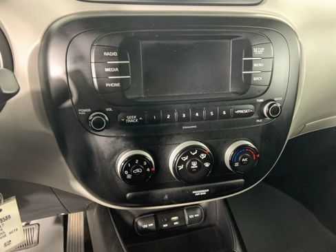 Used 2017 Kia Soul FWD image 22