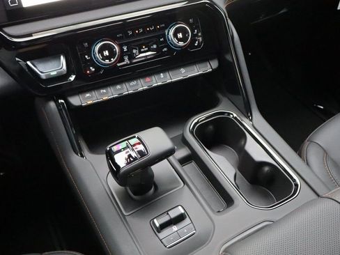 New 2026 GMC Sierra 1500 AT4 w/ AT4 Premium Package AWD/4WD image 19