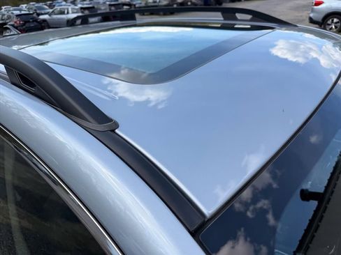 Used 2024 Subaru Forester Limited w/ Convenience Package image 21