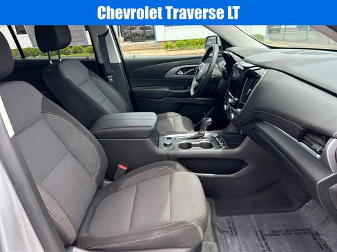 Used 2020 Chevrolet Traverse LT FWD image 10