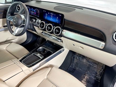 Used 2026 Mercedes-Benz GLB 250 image 28