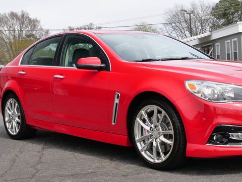 Used 2015 Chevrolet SS RWD image 51