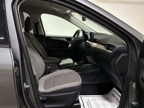 Used 2022 Ford Escape SE image 21