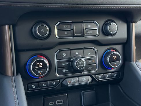 Used 2024 Chevrolet Tahoe High Country image 36