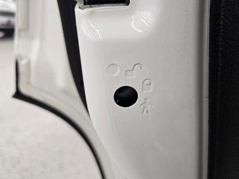 Used 2019 Jeep Compass Limited image 31