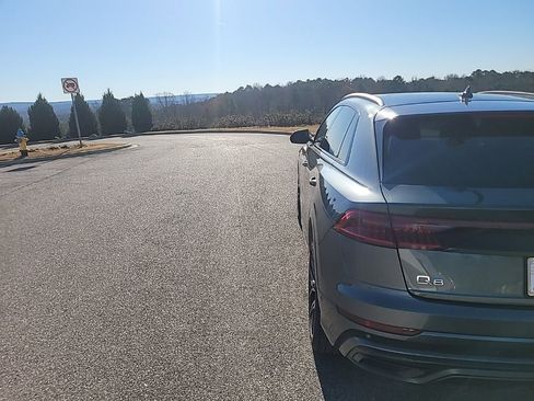 Used 2021 Audi Q8 Premium Plus w/ Premium Plus Package image 16