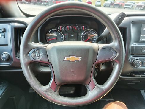 Used 2018 Chevrolet Silverado 1500 W/T w/ WT Convenience Package AWD/4WD image 6