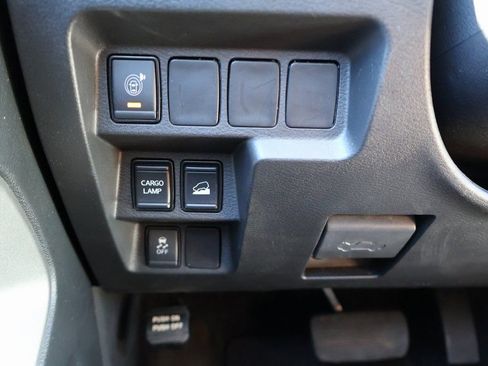 Used 2024 Nissan Frontier SV w/ Technology Package image 17