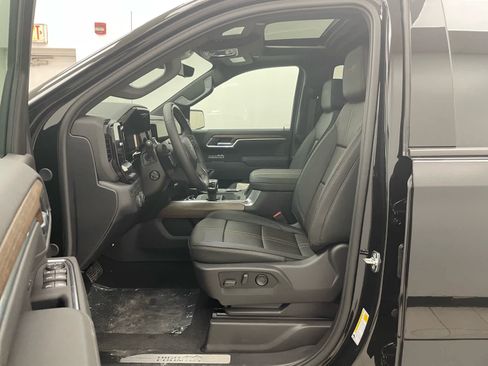 New 2026 Chevrolet Silverado 1500 High Country w/ High Country Premium Package AWD/4WD image 10