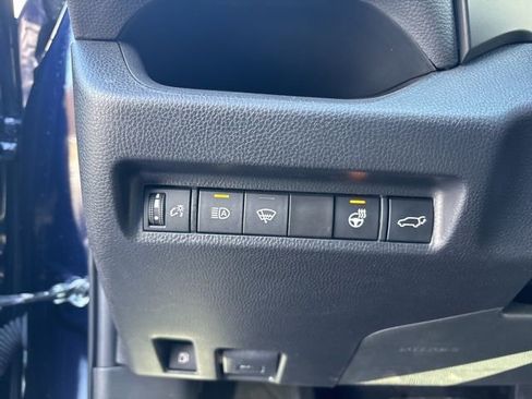 Used 2022 Toyota RAV4 XLE Premium image 44