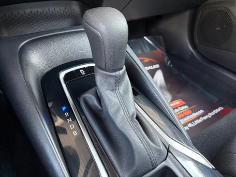 Used 2020 Toyota Corolla LE FWD image 24