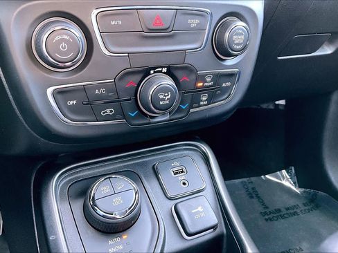 Used 2018 Jeep Compass Trailhawk w/ Leather Interior Group image 35