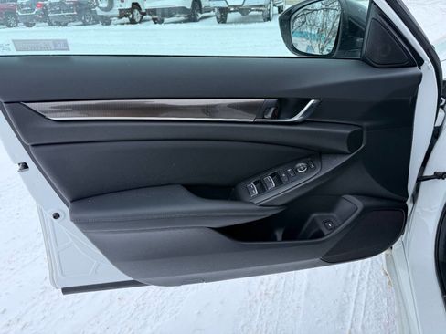 Used 2022 Honda Accord Sport Special Edition image 9