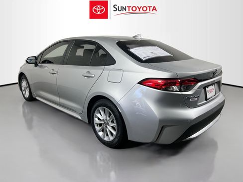 Used 2021 Toyota Corolla LE w/ LE Convenience Package FWD image 6