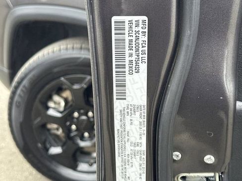 Used 2023 Jeep Compass Trailhawk image 32