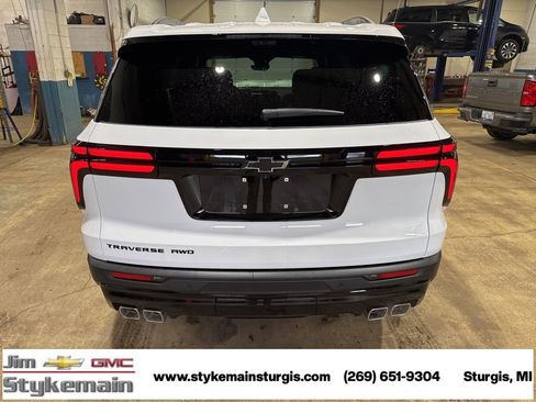 New 2026 Chevrolet Traverse LT w/ Midnight/Sport Edition image 6